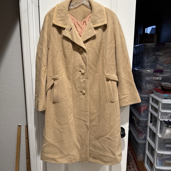 Jackets & Blazers - Ladies 100% Camel Hair 400 Coat Vintage Country Tweeds Size Tag Gone. I Think XL